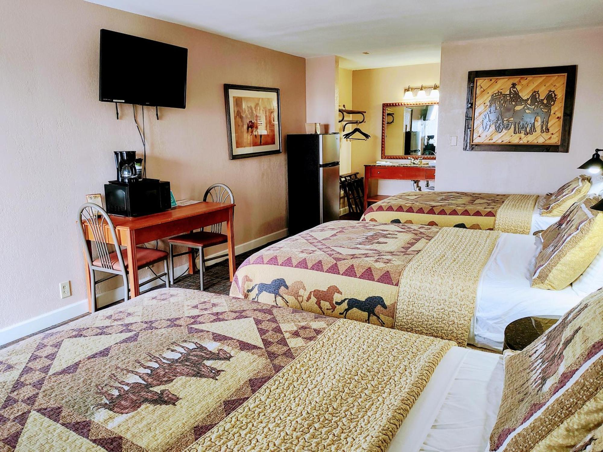 The Lodge At Russell - Russell Inn Room photo